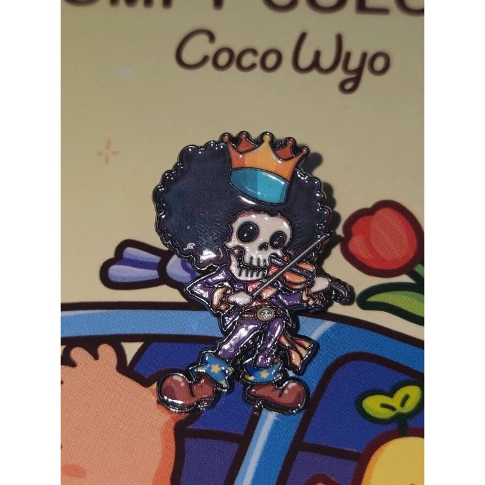 One piece Brooke skeleton man Halloween violin anime manga enamel pin tv show